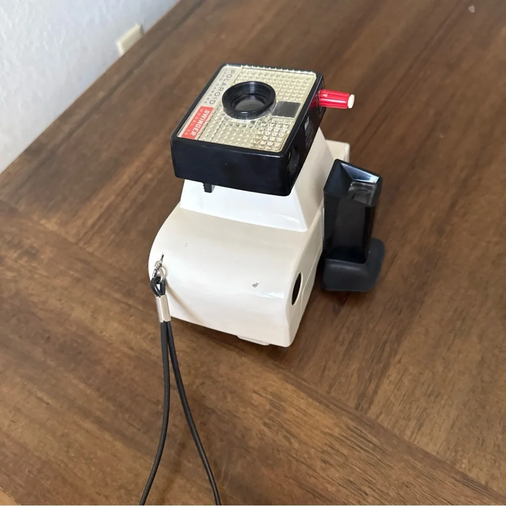Polaroid Land Camera Swinger Model 20 1960s Vintage White Camera untested